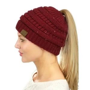 C.C. Metallic Messy Bun Beanie Tail – NWT